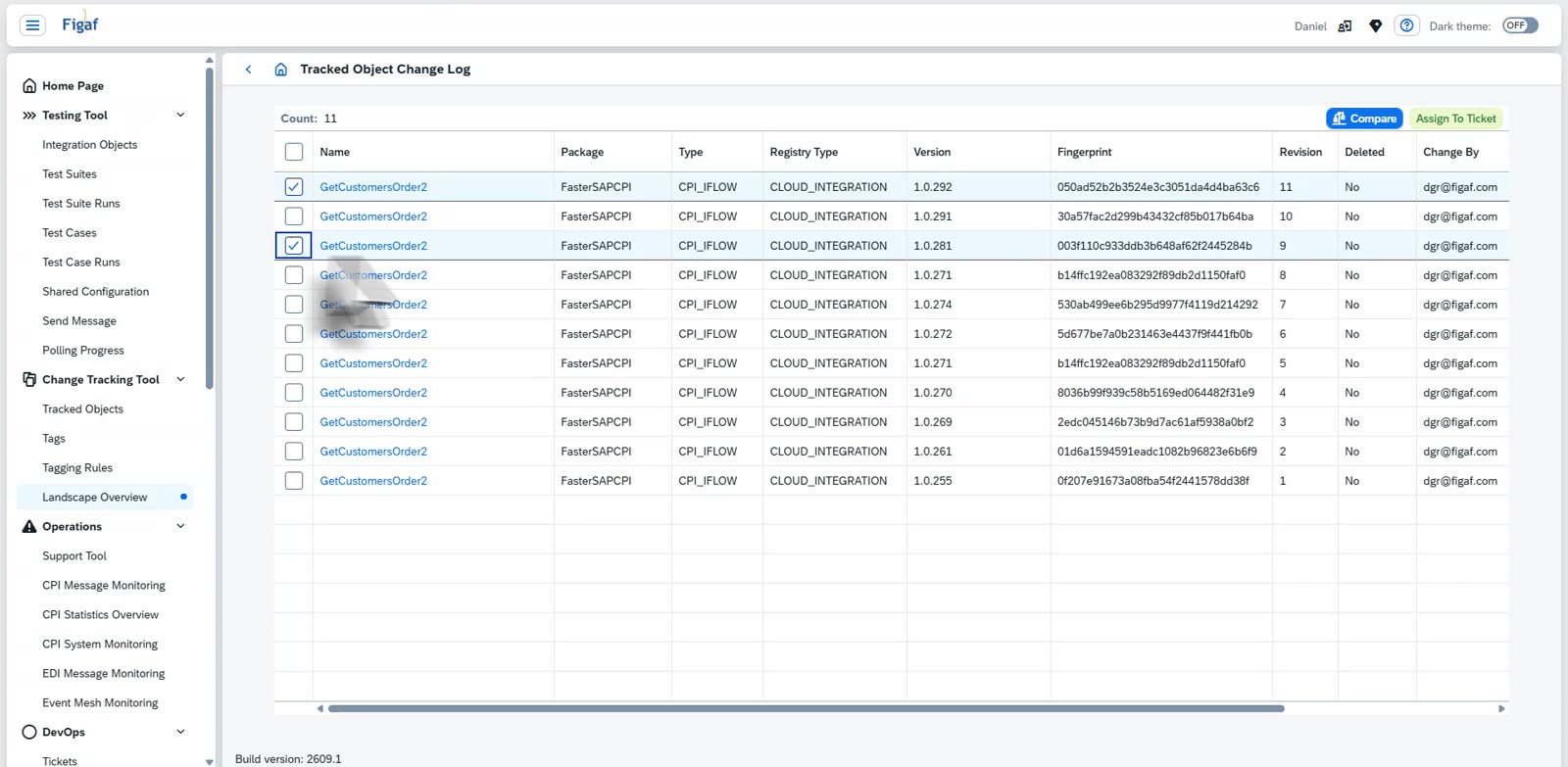 The Figaf change log of an iFlow with each version, revision and who changed it, two versions selected